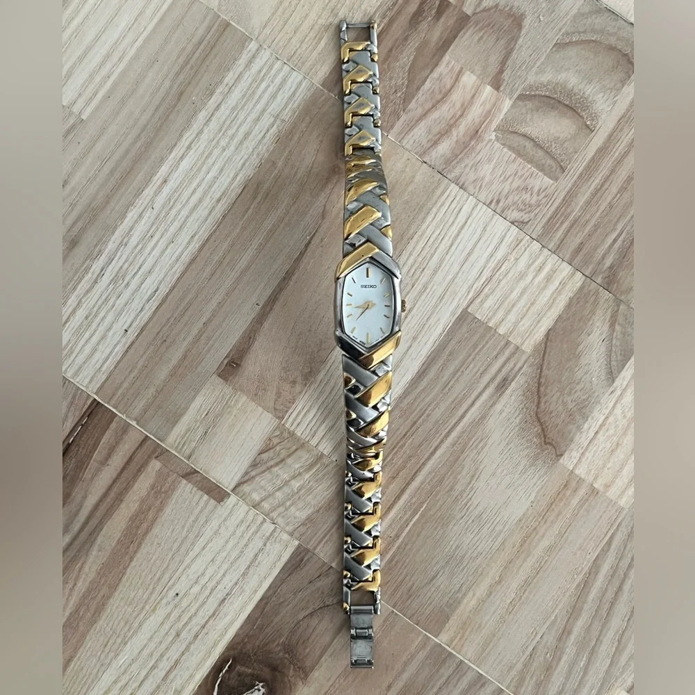 Seiko Ladies Watch Vintage Two Tone Braided Bracelet White Hexagonal Dial
